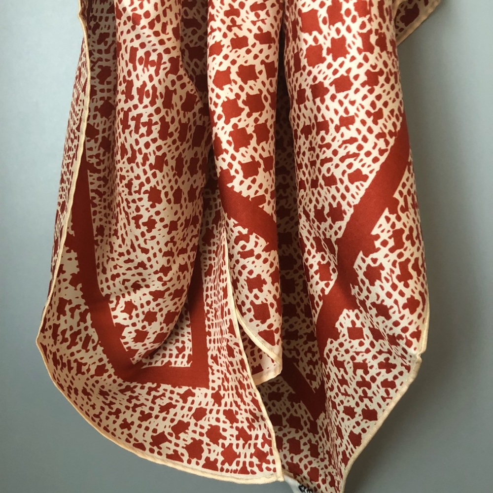 Echo Scarf Made in Japan Vintage 30% Silk Red Wht